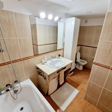 Zarco - Cosy In Vilamoura With A Balcony With View To The 2 Swimming Pools - Near The & The Marina Appartement Quarteira