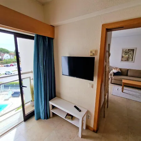 Zarco - Cosy In Vilamoura With A Balcony With View To The 2 Swimming Pools - Near The & The Marina Appartement *