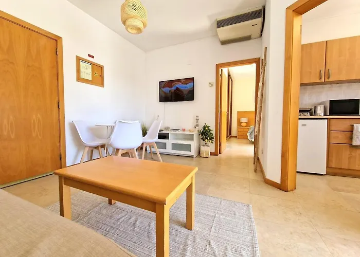 Zarco - Cosy In Vilamoura With A Balcony With View To The 2 Swimming Pools - Near The & The Marina Lejlighed *