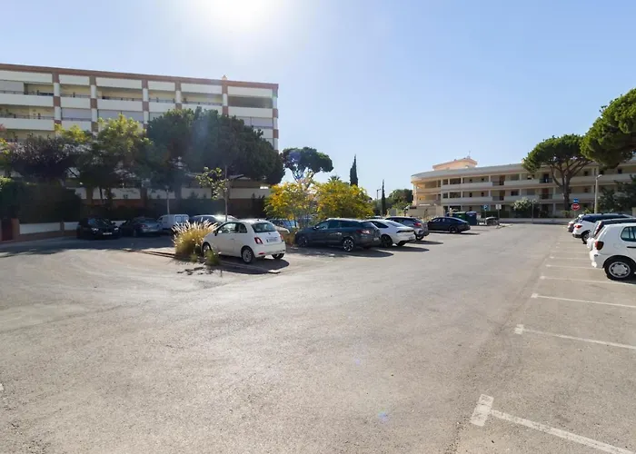 Zarco - Cosy In Vilamoura With A Balcony With View To The 2 Swimming Pools - Near The & The Marina Lejlighed Quarteira