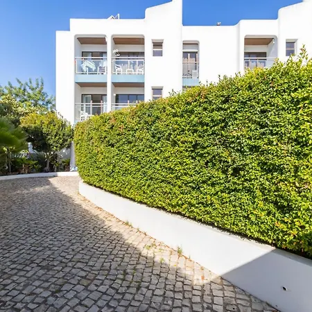 Zarco - Cosy In Vilamoura With A Balcony With View To The 2 Swimming Pools - Near The & The Marina Apartment